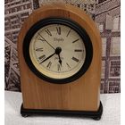 Настольные часы Trophy кварцевые, в стиле ретро, корпус из натурального дерева 13х8,5 см. Рабочие, беззвучный  ход.