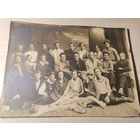 Фото, 1930-е года, размер 23*17 см., приклеено к плотному картону.