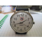 Часы AS на ремешке в рабочем состоянии.