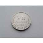 Коморские острова.  25 франков 1982 год  KM#14  "Цыплята"  Тираж: 3.008.000 шт