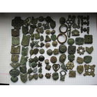 Коллекция старинных накладок на кожу, ткань. 85 шт. Бронза.