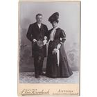 Старинная фотография на картоне