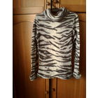 Тепленькая мягенькая кофточка,36-38 р.