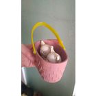 Котята в корзине. Старая игрушка. В реставрацию.