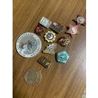 Значки немного