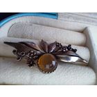 Брошь с сердоликлм Свердловске 875