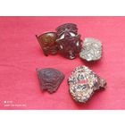 Лот старых знаков и довоенный зажим для пионерского галстука,как есть...,