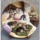 Декоративная тарелка Kahla Германия. В небесной кровати. Из серии Самые красивые места для отдыха. 1994 год. 20 см.