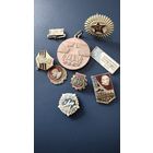 Значки( состояние на фото)