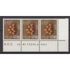 Цейлон 1958 ** Кокосы, марка из серии (SG 453), сцепка 3 марки, Угол, Британские колонии