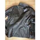 Оригинальная "шевретовая" куртка советских пилотов в размере 50, 52-3 в зависимости от пузика! Все замки отлично работают как и кнопки внизу.