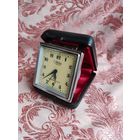 Дорожный коллекционный будильник Слава. 80-е годы.