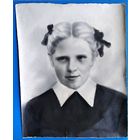 Фотопортрет девушки. 1930-е? 24х29.5 см