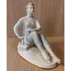 Фарфоровая статуэтка "Фигуристка". ЛФЗ. СССР.