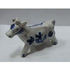 Статуэтка фарфоровая "Корова" 80-е годы Голландия. Высота 12.5 см. Целая, без реставрации.