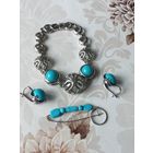 Комплект с бирюзой браслет, серьги и брошь.