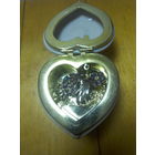 Шкатулка винтажная для бижутерии .С бижутерией.