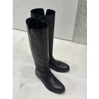 Сапоги трубы жокейские 38 р Кожа натуральная как новые!  Шикарные  высококачественные сапоги! Обалденно смотрятся! Самая актуальная современная модель и при этом классика, которая будет актуальна мног