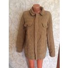 Тоненький пуховик Pal Zileri на 52 размер, горчичного цвета. Ткань похожа на замш, длина 74 см, длина рукава 65 см, ПОгруди 60 см.