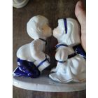 Статуэтка не мелкая,дети целуются,с рубля