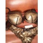 Шикарный золтой кружевной комплект нижнего белья