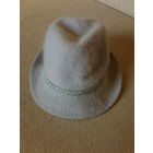 Шляпка с украшением,ангора90%.