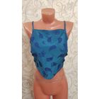 Стильный топ BAY 42-44 размер (указан размер 10). Синий цвт. Длина 32 см, ширина без учета завязок 63 см. Отличное состояние.