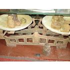 Весы старинные.