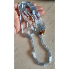 Винтажные бусы из Сатинового стекла.