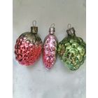 Лот ёлочных игрушек СССР.Листик,виноград и малина.Цена за лот.