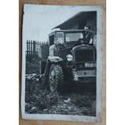 Фото с автомобилем. Брест 1946 г.  6х9 см