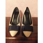 Классные туфли на 38-38,5 размер, очень нежные и игривые на невысоком удобном каблучке