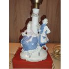 Фарфоровый светильник ГДР, высота с плафоном 40 см., клеймо.