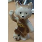 Статуэтка фарфоровая медведь футболист Динамо