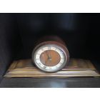 Часы настольные, рабочие.