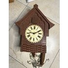 Часы с кукушкой, все на фото, работоспособность неизвестна