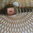 Часы наручные с браслетом  OMAX  ,   тикают. Состояние на скане.