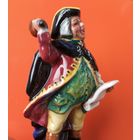 Фарфоровая статуэтка глашатай.  Royal Doulton, Англия.