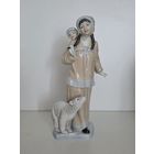 Семья Эскимосов и Полярный Мишка. Валенсия. Испания. Интерьерная