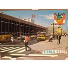 Лима, Перу. Современный вид на проспект Куско. Банк Визе и Банк Нации