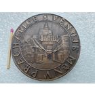 Медаль настольная. Имя работника посвящено. тяжелая