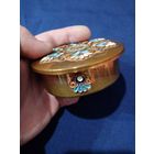 Шкатулка метал винтаж, высота 2.5см, диаметр 8см.