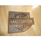 Вывеска . Мотоцикл . Металл . Harley Davidson