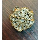 Винтажная чешская брошка с вставками из горного хрусталя и горного камешка , красивая яркая с минимальными патерямя камешков