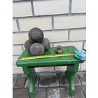 4 пушечных ядра по 1812 году (на одном клеймо GL )+ 4 ядра мушкетных одним лотом (найдены возле Поддубно ).