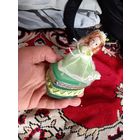 Шкатулка фарфоровая с куколкой