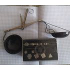 СССР. Аптечные весы с гирями