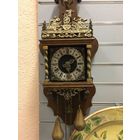 Часы настенные с гирями