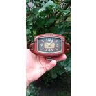РЕДКИЕ  Автомобильные часы ДЛЯ МОСКВИЧ 403 КОРПУС БАКЕЛИТ СОСТОЯНИЕ   !!!   НЕ НА ХОДУ . Распродажа Коллекции !!! .Экспресс  Аукцион    не с рубля.Много лотов в продаже .
