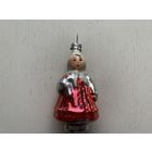 Ёлочная игрушка "Девочка с букетом"